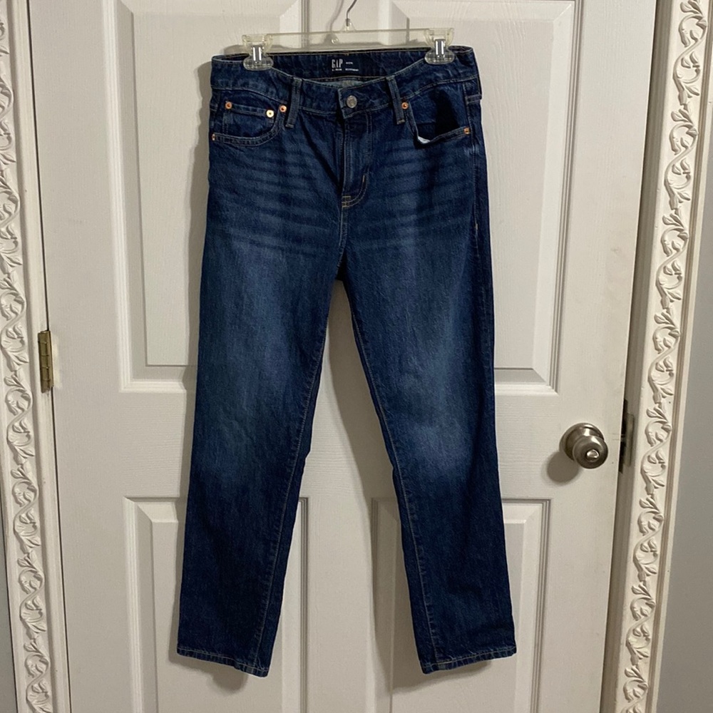 GAP women’s jeans size 4/27R “boyfriend”